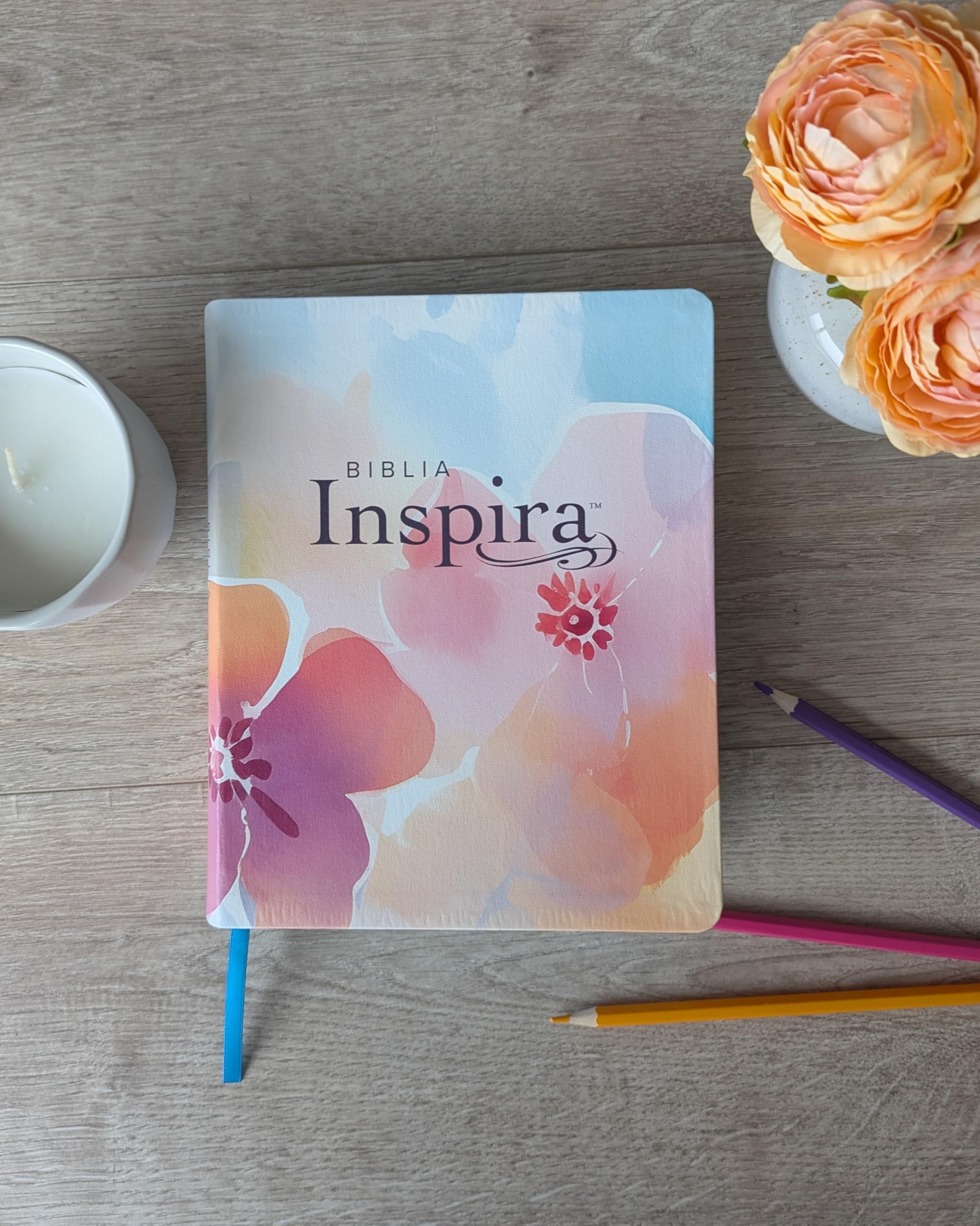 Biblia Inspira NTV, compatible APP Filament (SentiPiel, Paraíso floral)